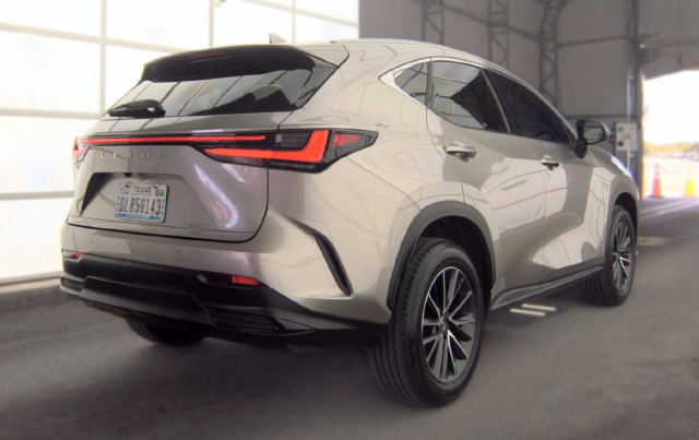 Used 2024 Lexus NX 350 AWD image 3
