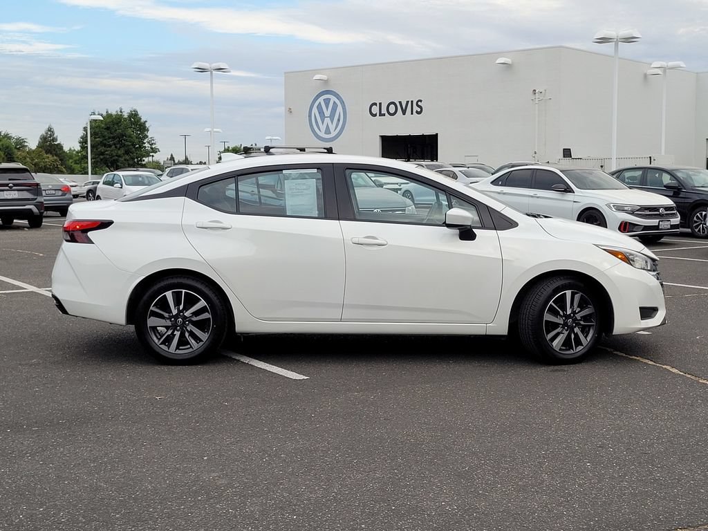Used 2025 Nissan Versa SV FWD image 5