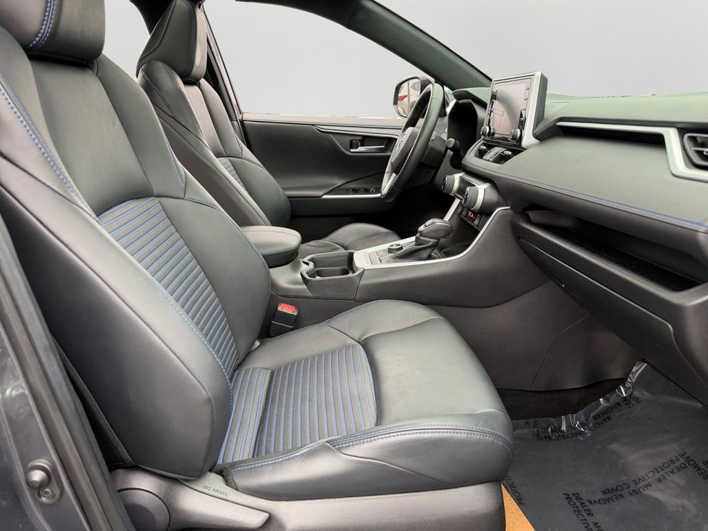 Used 2020 Toyota RAV4 XSE w/ XSE Grade Weather Package image 9
