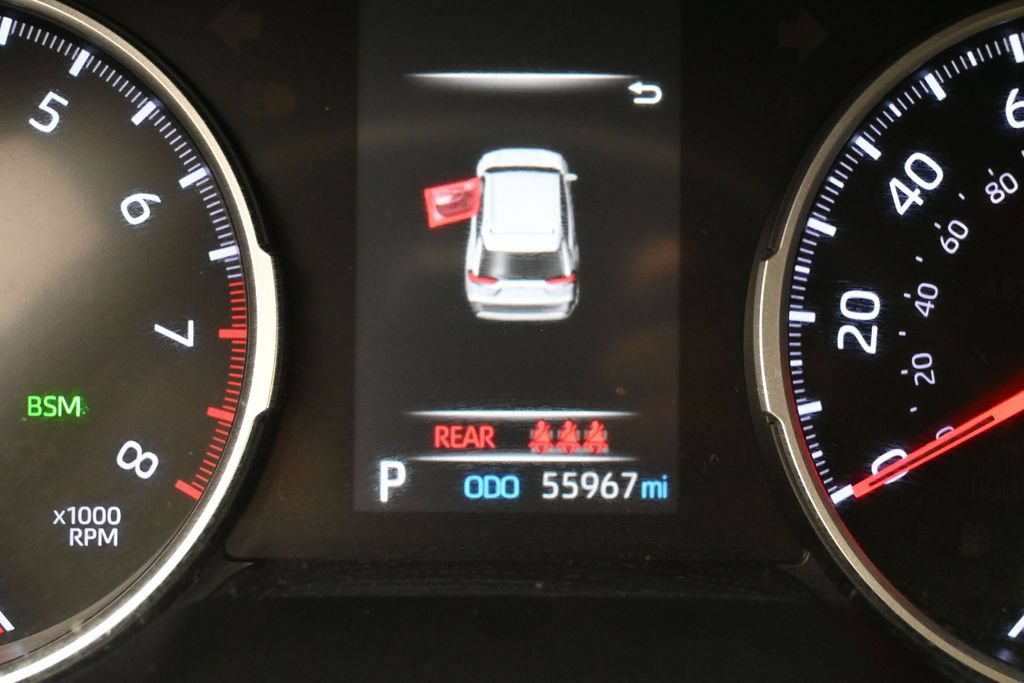 Used 2022 Toyota RAV4 XLE Premium FWD image 10