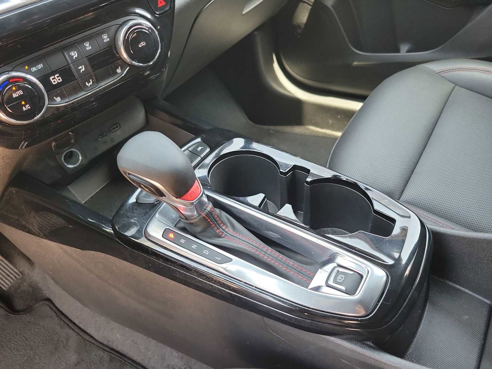 Used 2024 Chevrolet Trax RS w/ Driver Confidence Package image 21