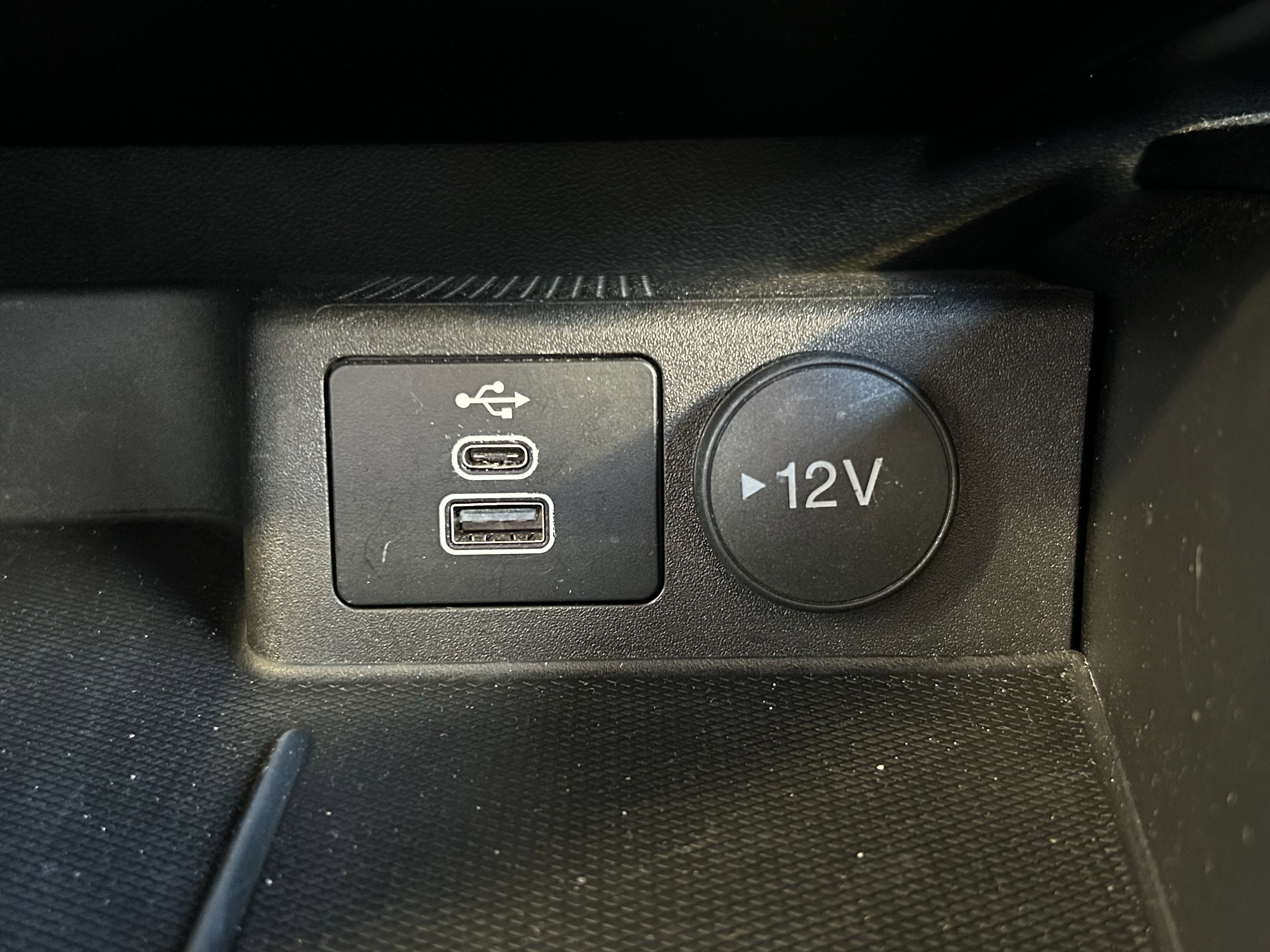 Used 2025 Ford Escape ST-Line AWD/4WD image 30
