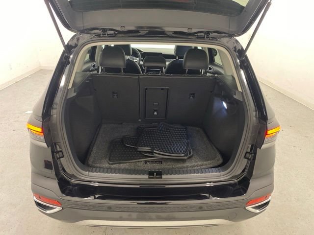 Used 2025 Volkswagen Taos SEL w/ Black Wheel Plus Package AWD/4WD image 41