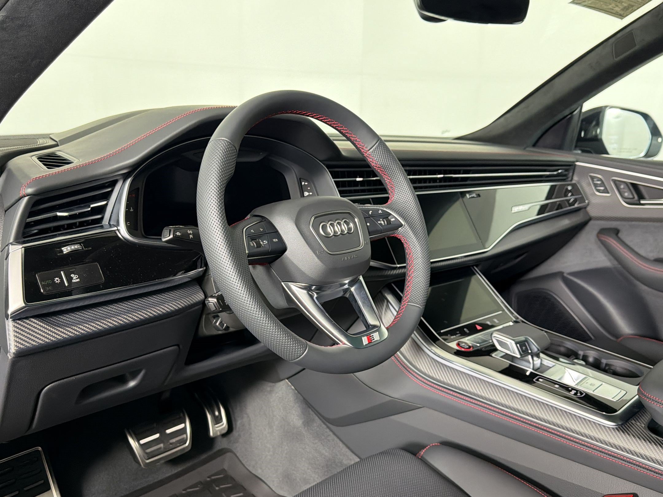 New 2026 Audi SQ8 Prestige AWD/4WD image 3