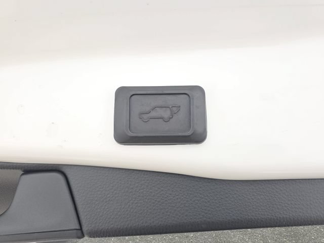 Certified 2021 Toyota RAV4 SE w/ Weather & Moonroof Package AWD/4WD image 33