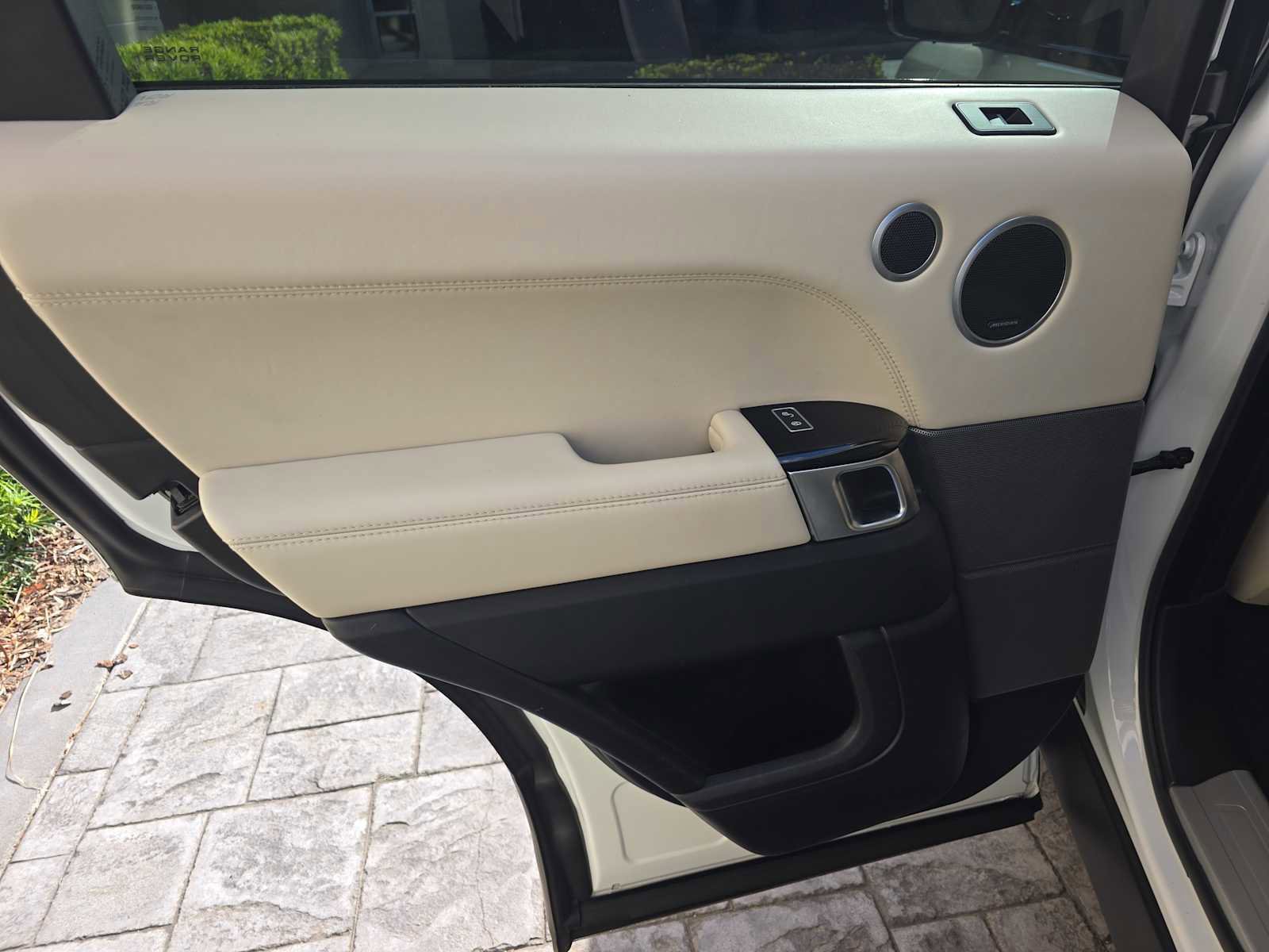 Used 2016 Land Rover Range Rover Sport Autobiography image 21