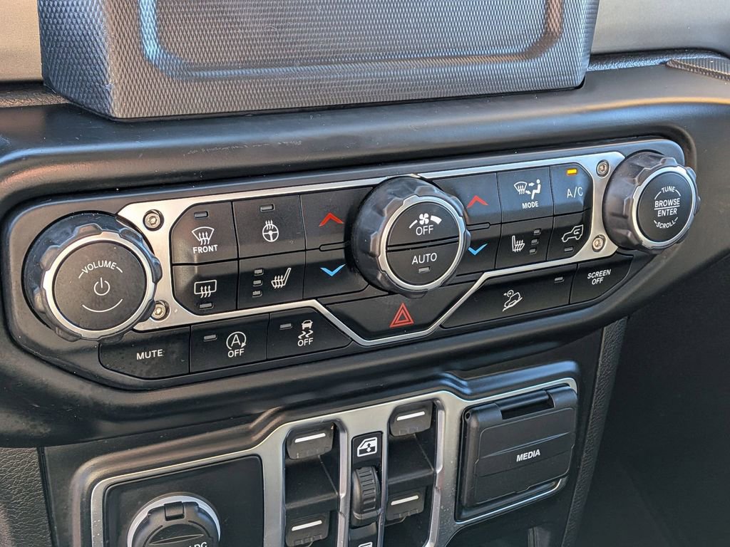 Used 2020 Jeep Wrangler Unlimited Willys image 24