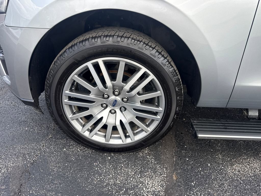 Used 2023 Ford Expedition Limited AWD/4WD image 38