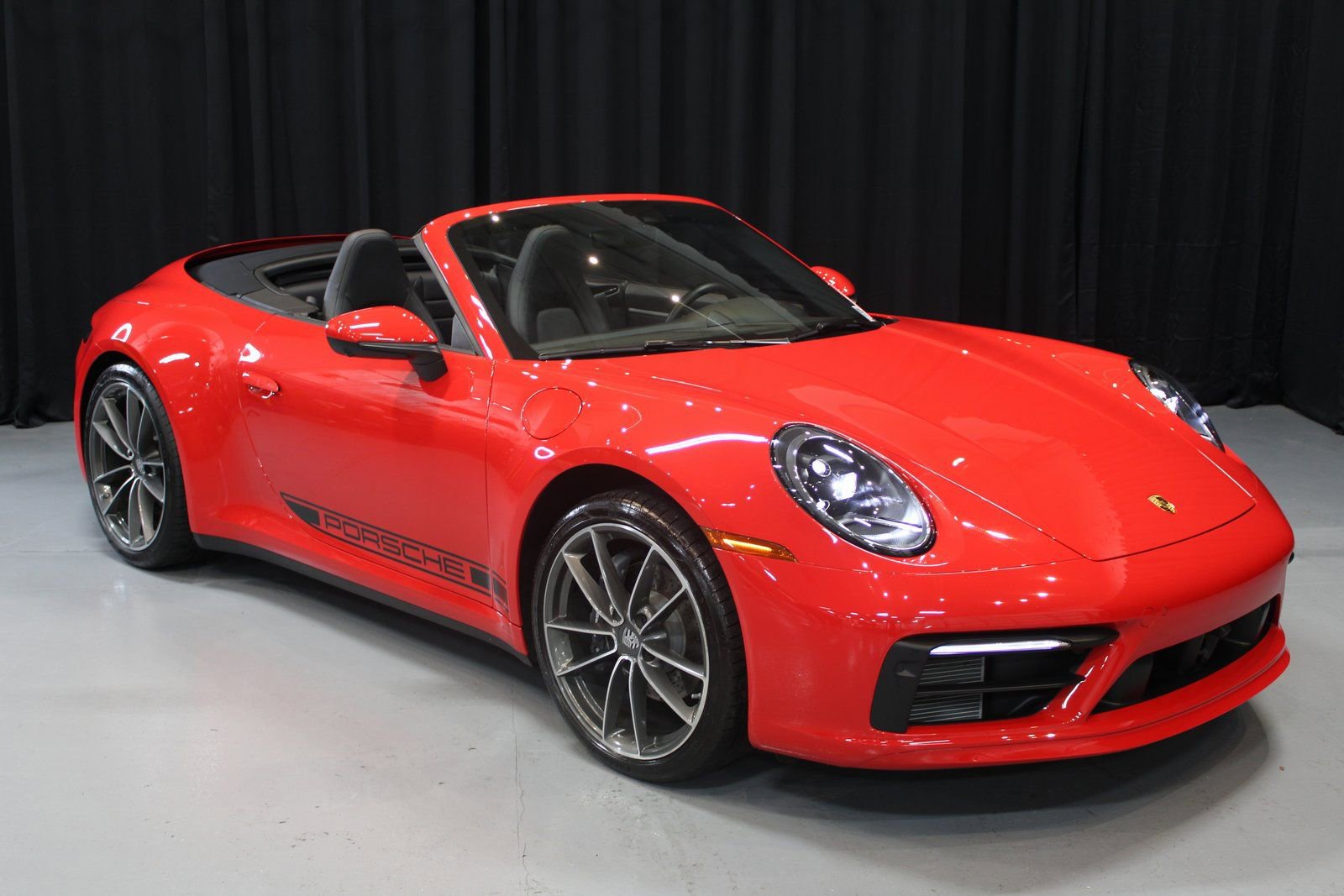 Certified 2024 Porsche 911 Carrera image 9