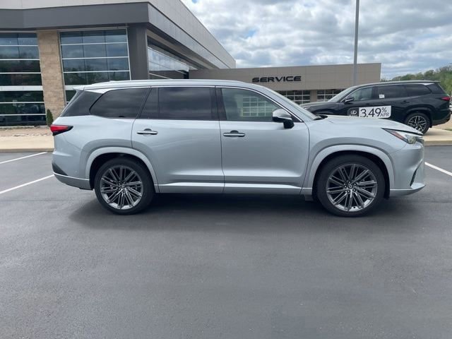 New 2025 Lexus TX 350 AWD image 2
