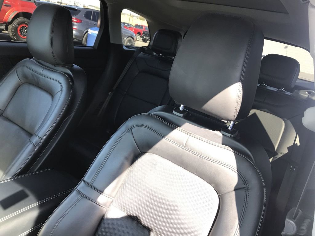 Used 2022 Lincoln Corsair AWD w/ Premium Package image 11