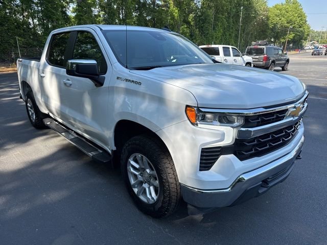 Used 2023 Chevrolet Silverado 1500 LT AWD/4WD image 7