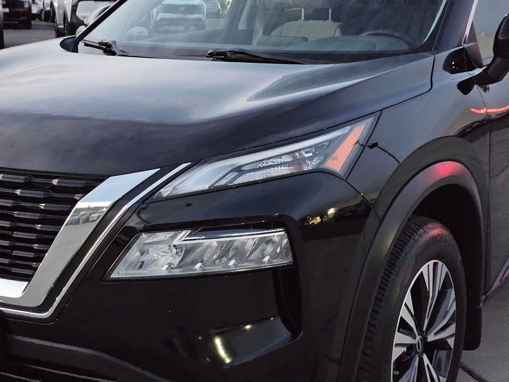 Used 2023 Nissan Rogue SV image 8