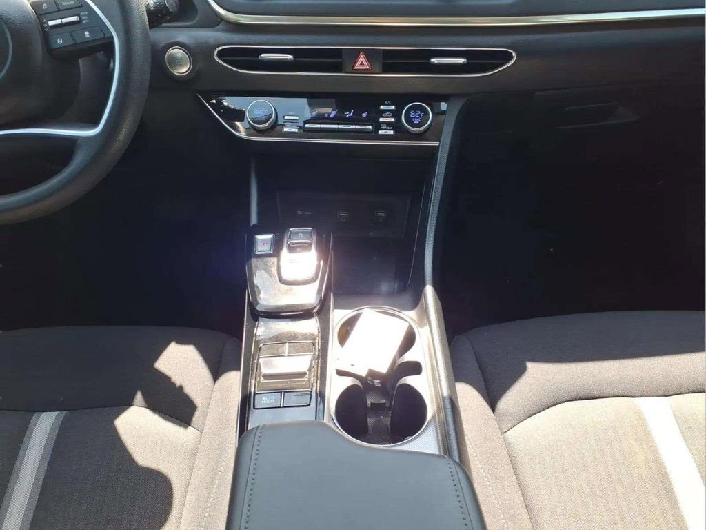 Used 2022 Hyundai Sonata SEL image 11