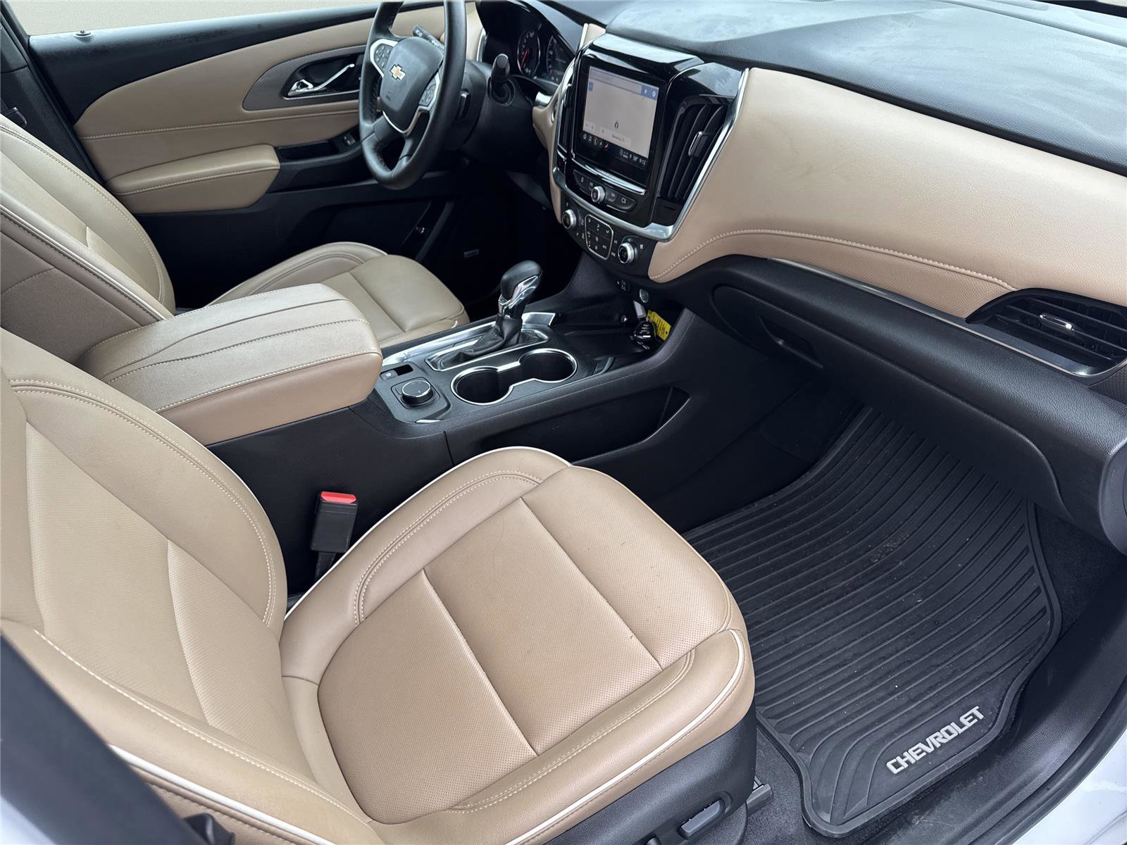 Used 2023 Chevrolet Traverse Premier image 10