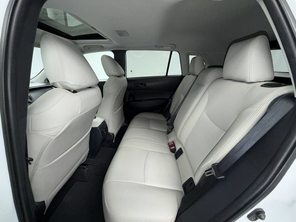 Used 2023 Toyota Corolla Cross LE w/ Moonroof Package AWD/4WD image 18