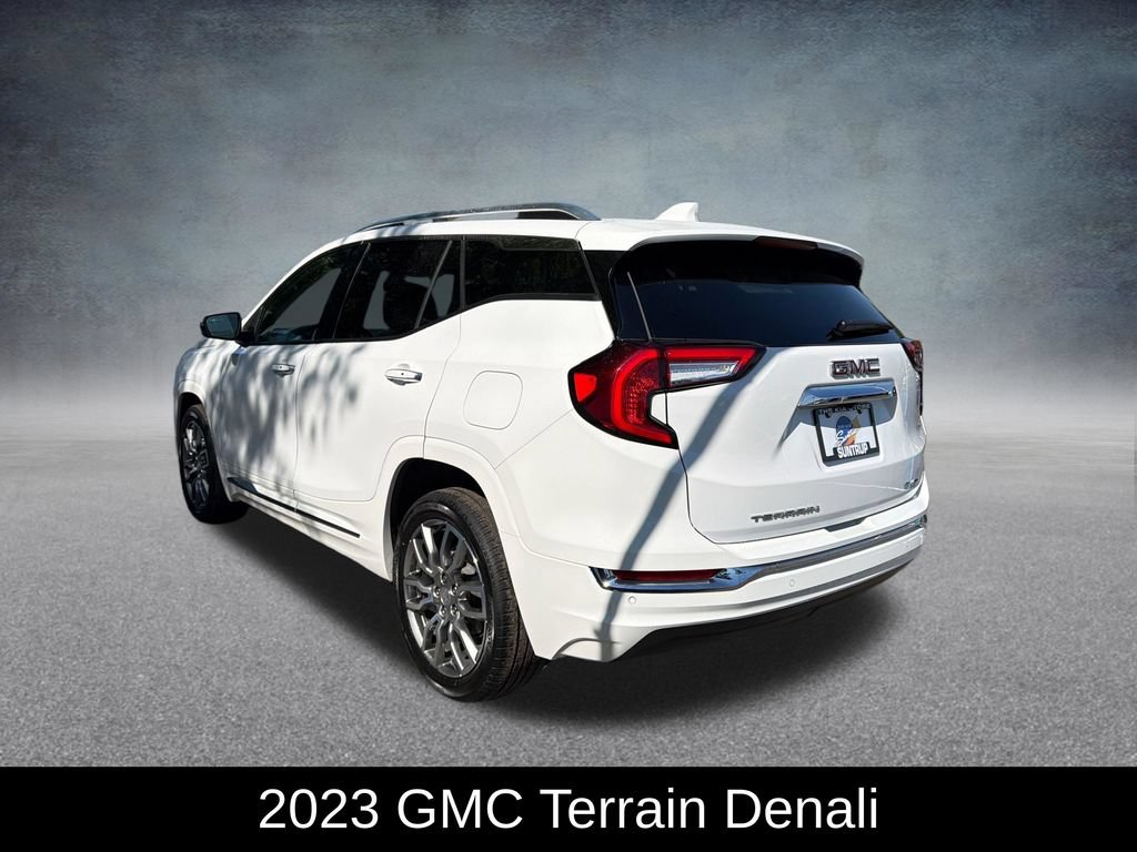 Used 2023 GMC Terrain Denali AWD/4WD image 3