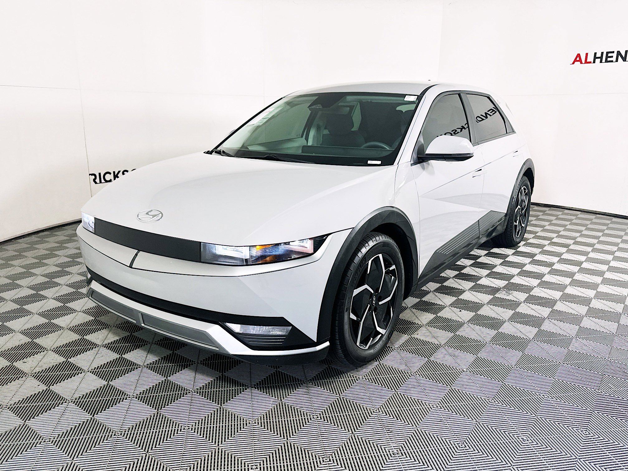 Used 2024 Hyundai Ioniq 5 SE image 7