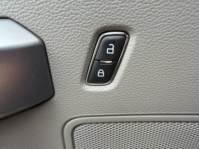 Used 2022 Ford F250 XLT w/ XLT Premium Package AWD/4WD image 21