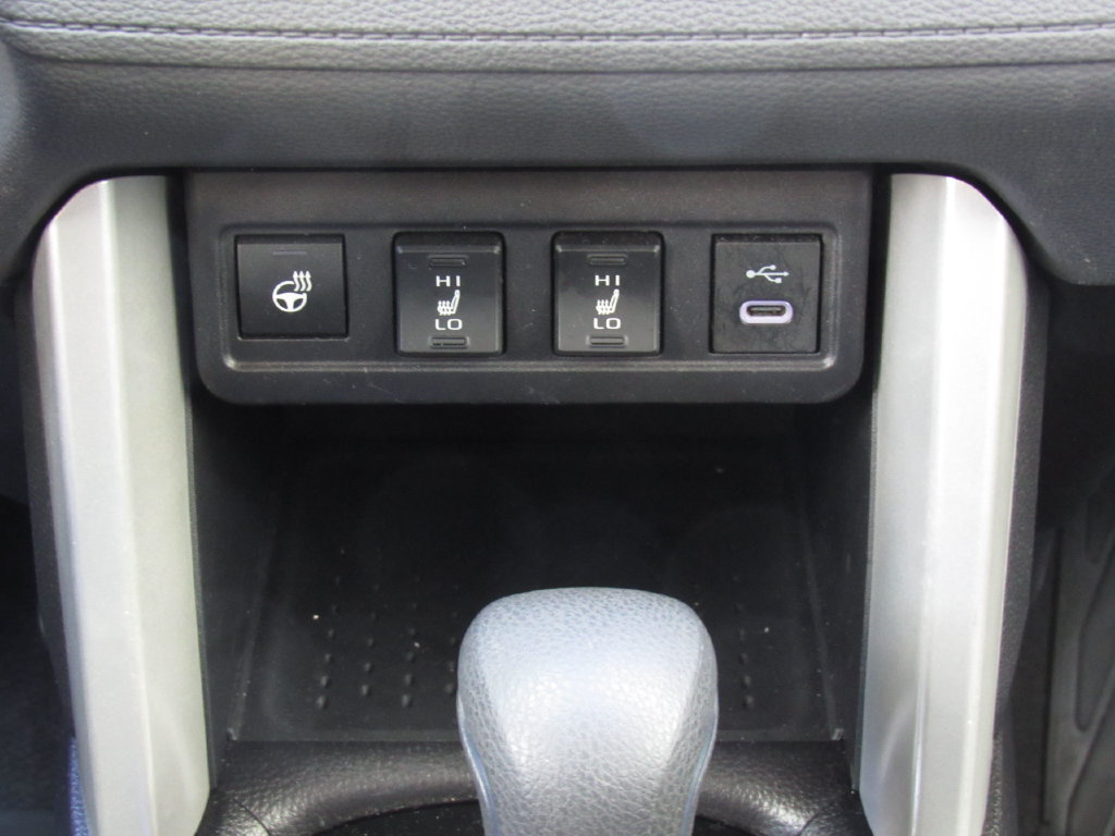 Used 2025 Toyota Corolla Cross LE AWD/4WD image 26