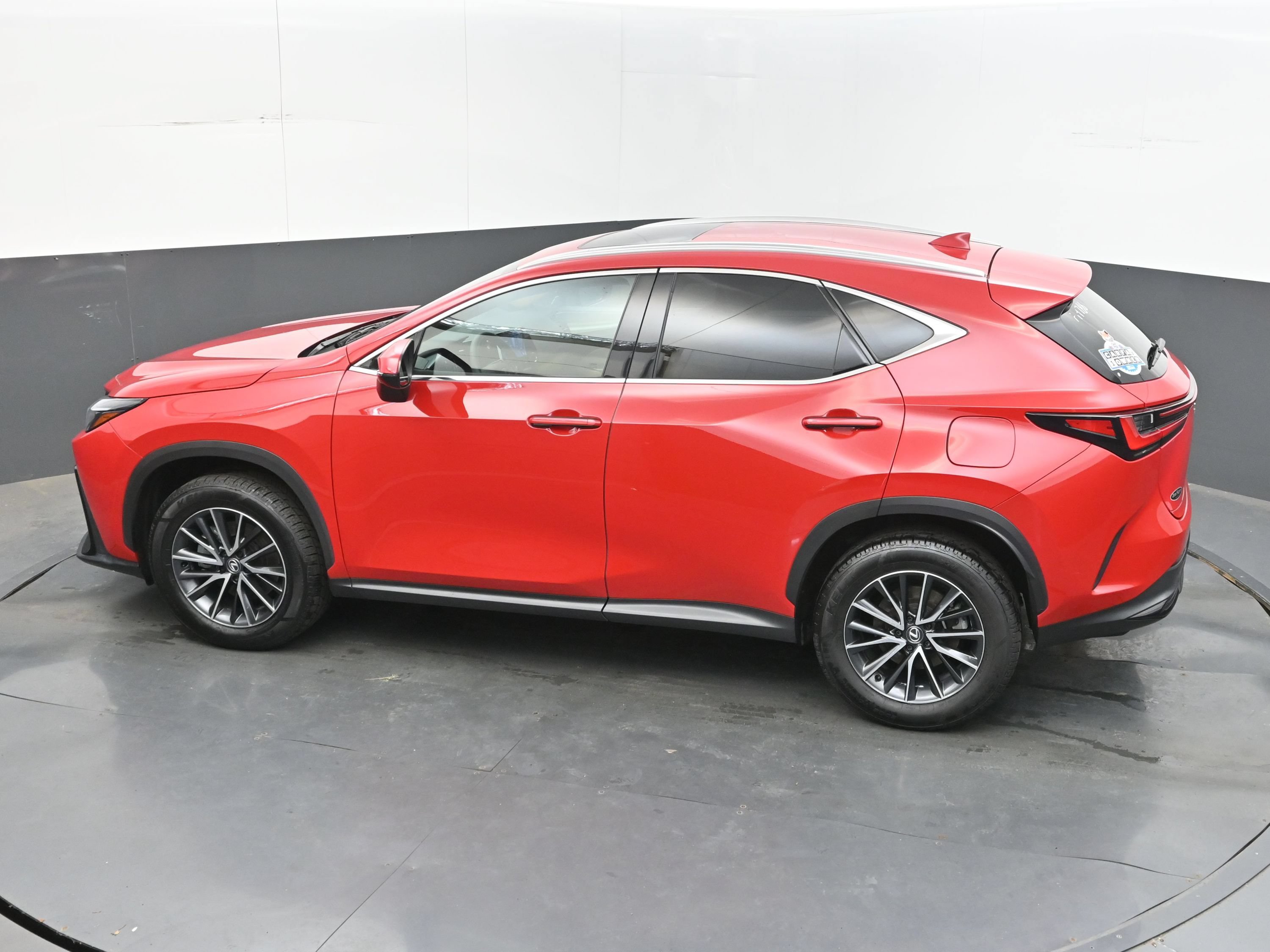 Used 2025 Lexus NX 250 FWD w/ Towing Package (2000 Lbs) image 35