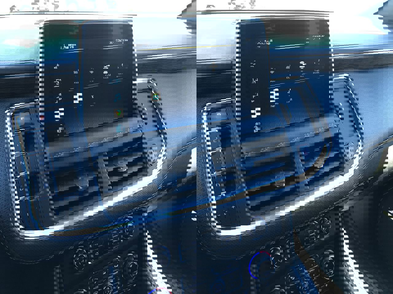 Used 2022 Chevrolet Suburban Premier image 21