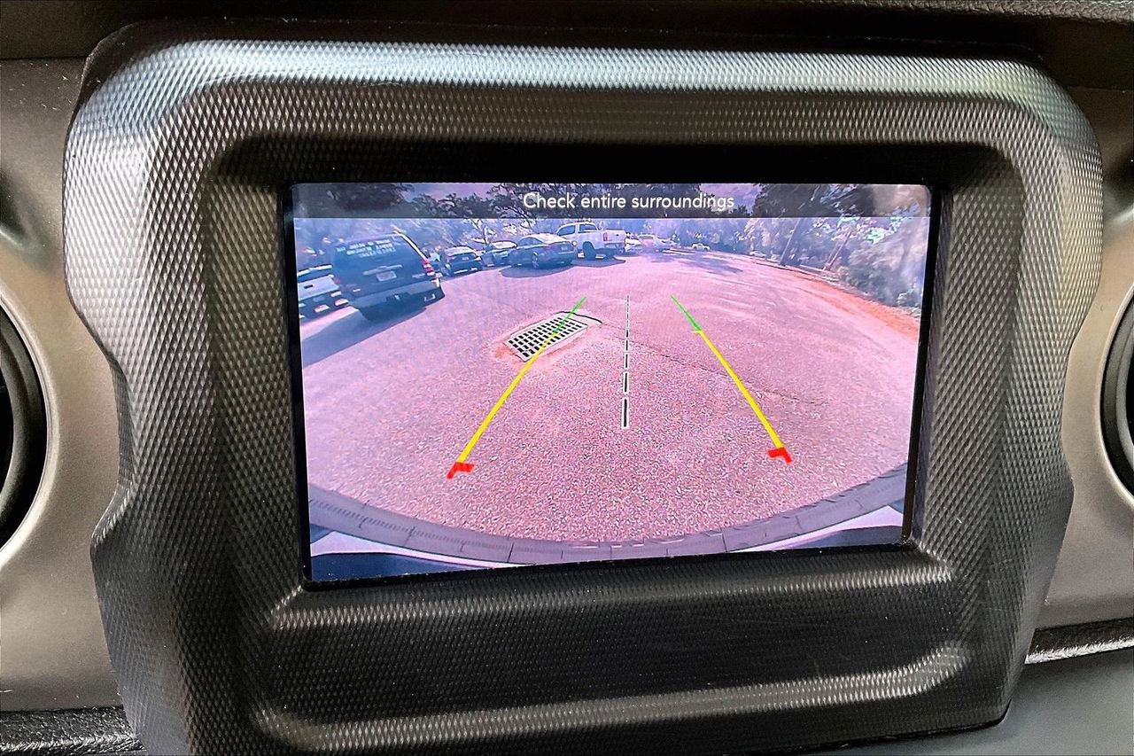 Used 2021 Jeep Wrangler Unlimited Sport image 13