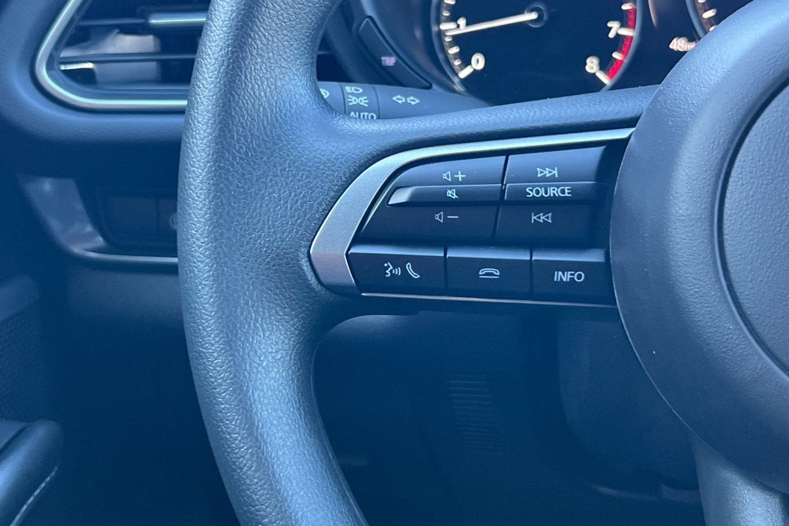 New 2025 MAZDA CX-30 AWD 2.5 S image 25