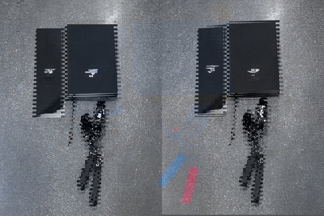 Used 2022 Bentley Flying Spur V8 image 23