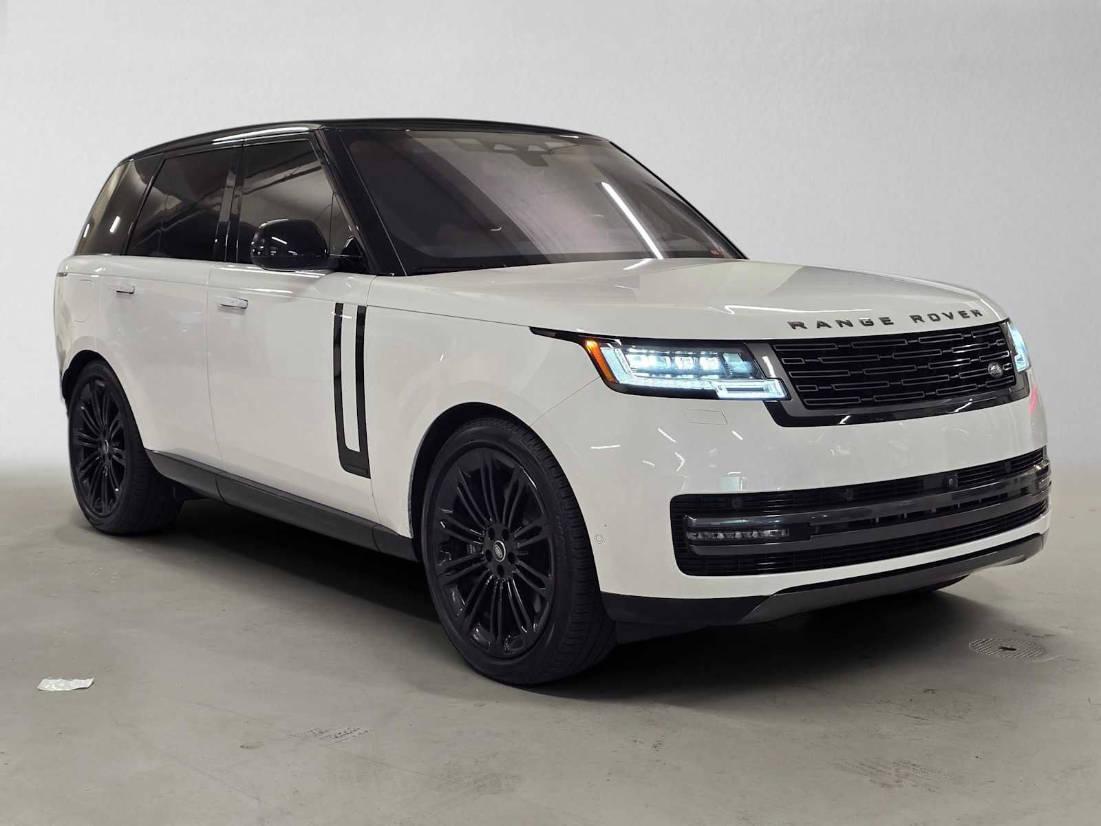 Used 2023 Land Rover Range Rover Autobiography AWD/4WD image 7