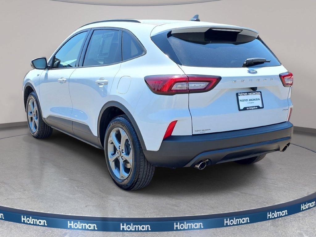 Used 2025 Ford Escape ST-Line Select AWD/4WD image 4