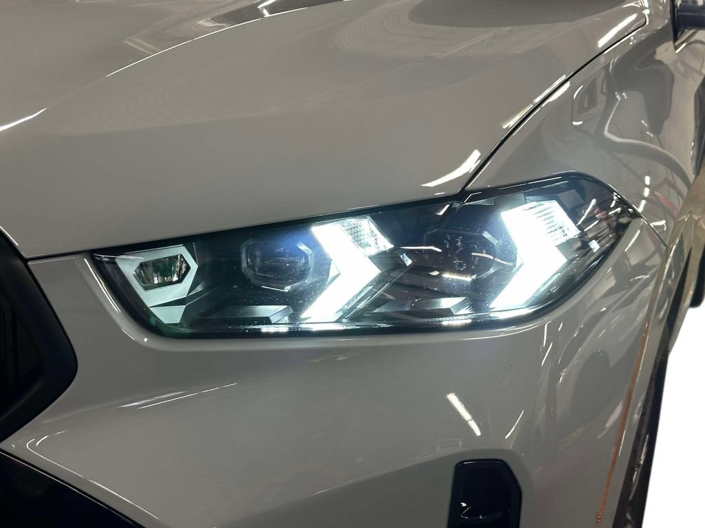 Used 2025 BMW X6 xDrive40i w/ Executive Package AWD/4WD image 12