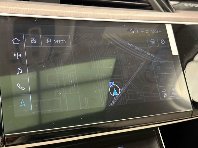 Certified 2024 Audi Q8 e-tron Premium Plus w/ Premium Plus Package AWD/4WD image 28
