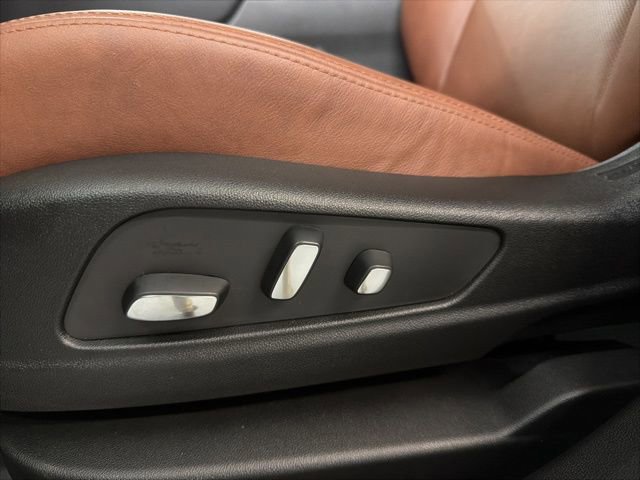 Used 2019 Cadillac XT5 Premium Luxury w/ Driver Assist Package image 15