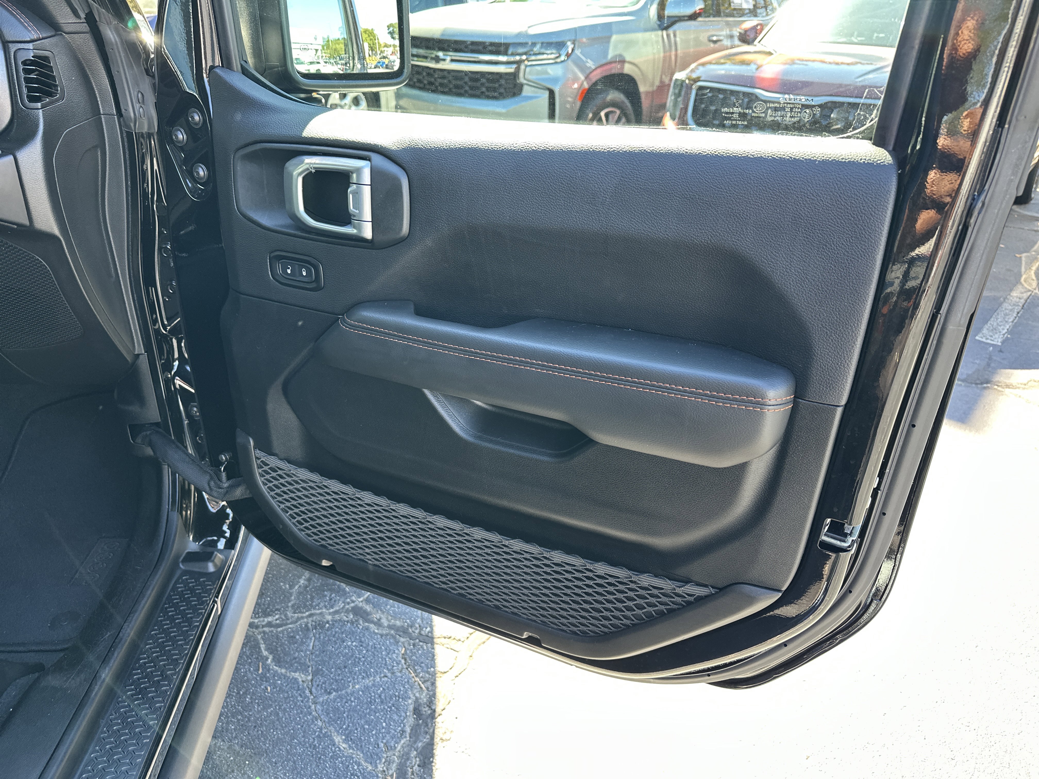 Used 2022 Jeep Gladiator Mojave w/ Trailer Tow Package image 18