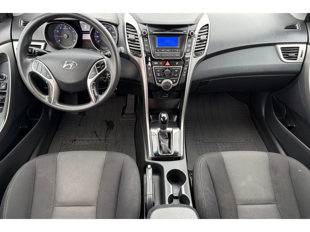 Used 2017 Hyundai Elantra GT image 15