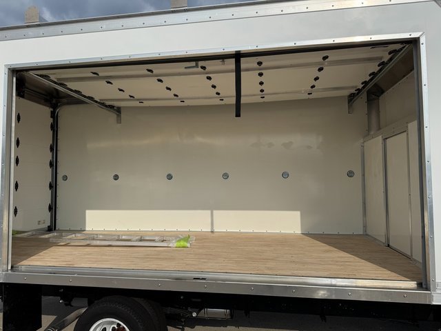 New 2026 Ford E-450 and Econoline 450 Super Duty w/ Power Equipment Group image 6