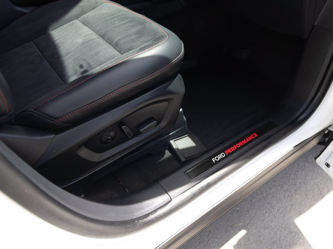 Used 2025 Ford Explorer ST AWD/4WD image 25