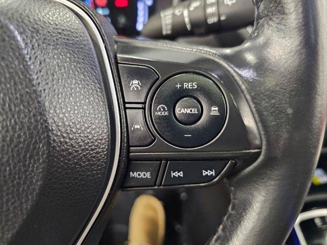 Used 2023 Toyota Corolla Cross XLE w/ Convenience Package AWD/4WD image 19