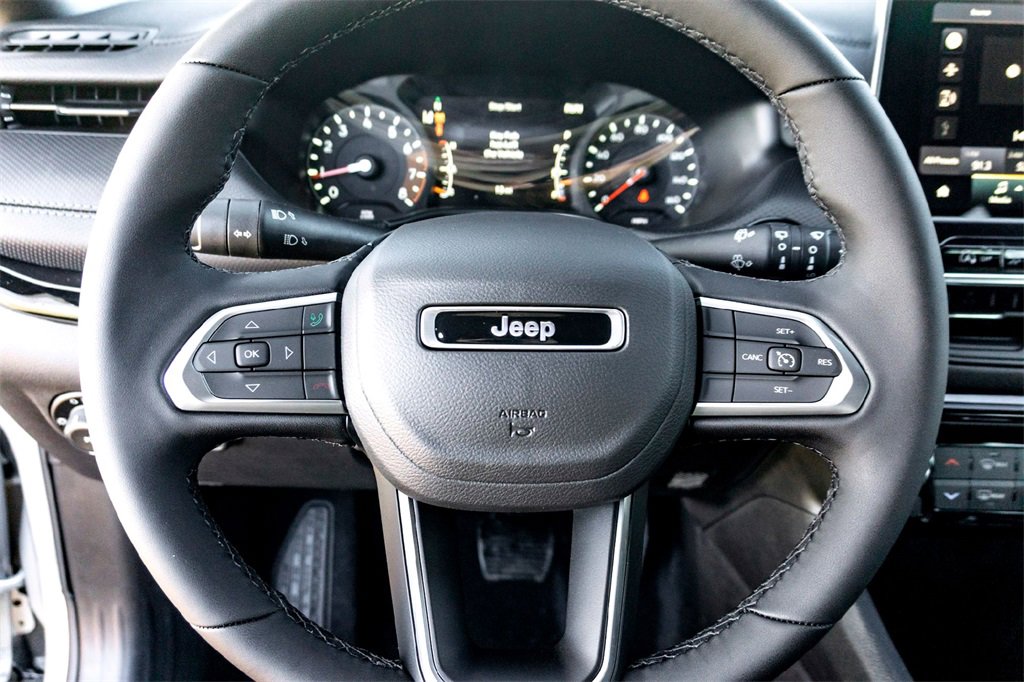 New 2026 Jeep Compass Latitude image 12