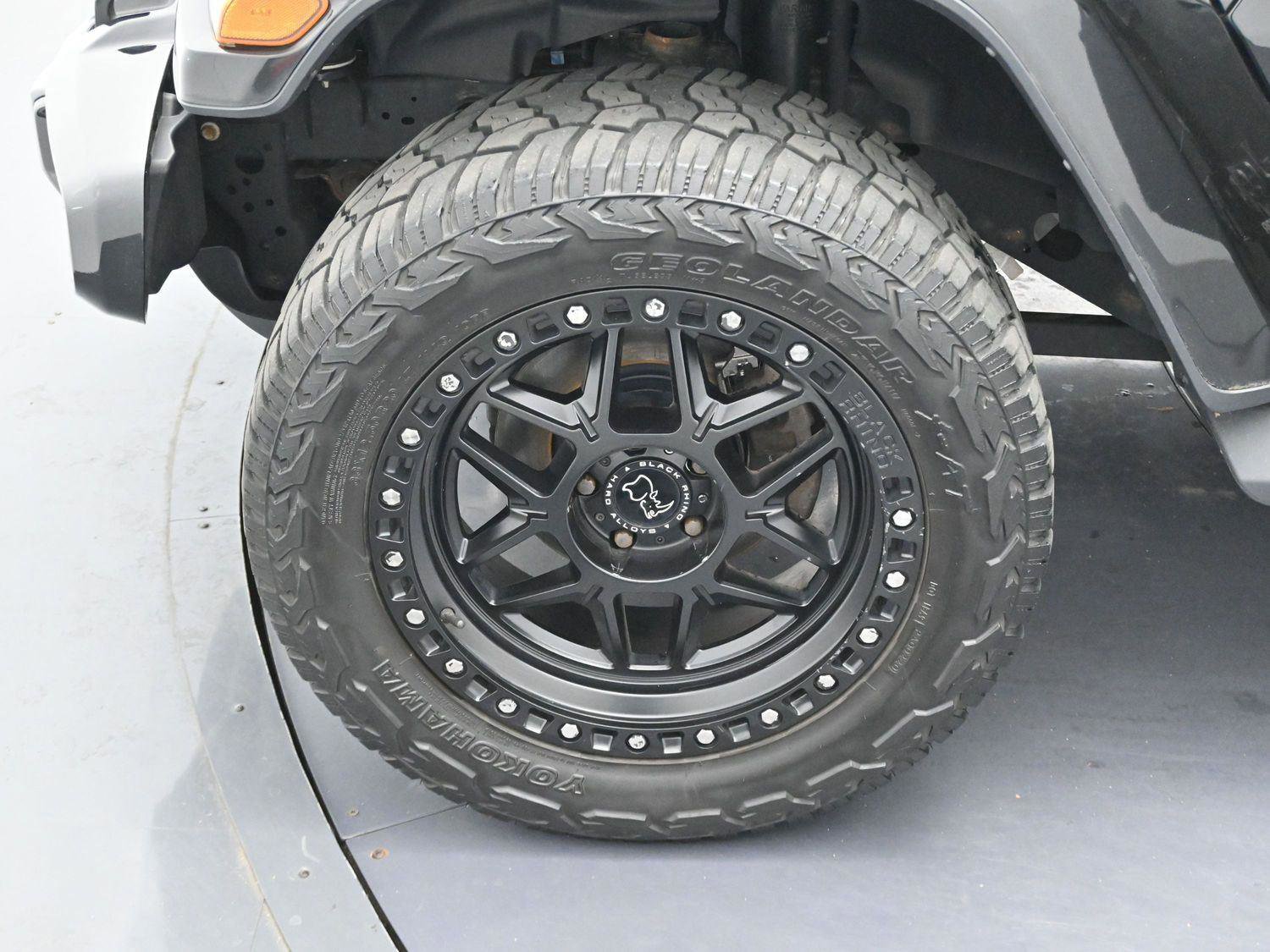 Used 2021 Jeep Gladiator Overland image 31