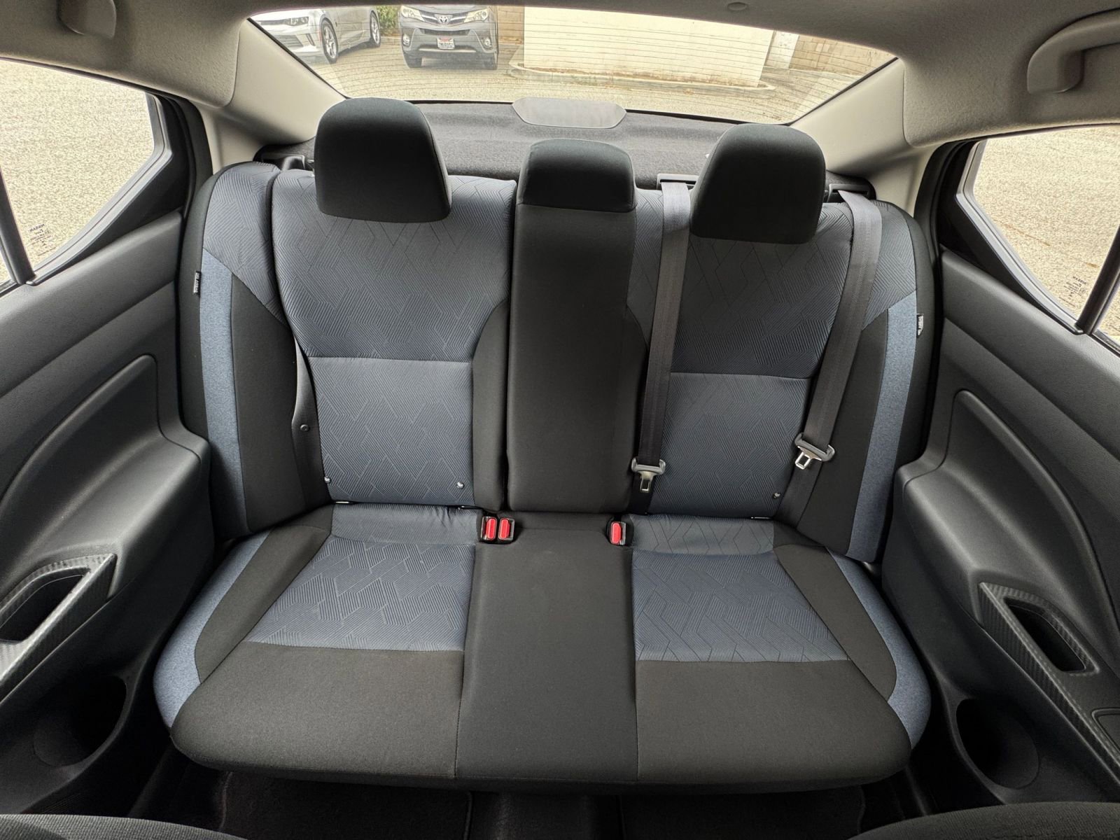 Used 2025 Nissan Versa SV FWD image 37