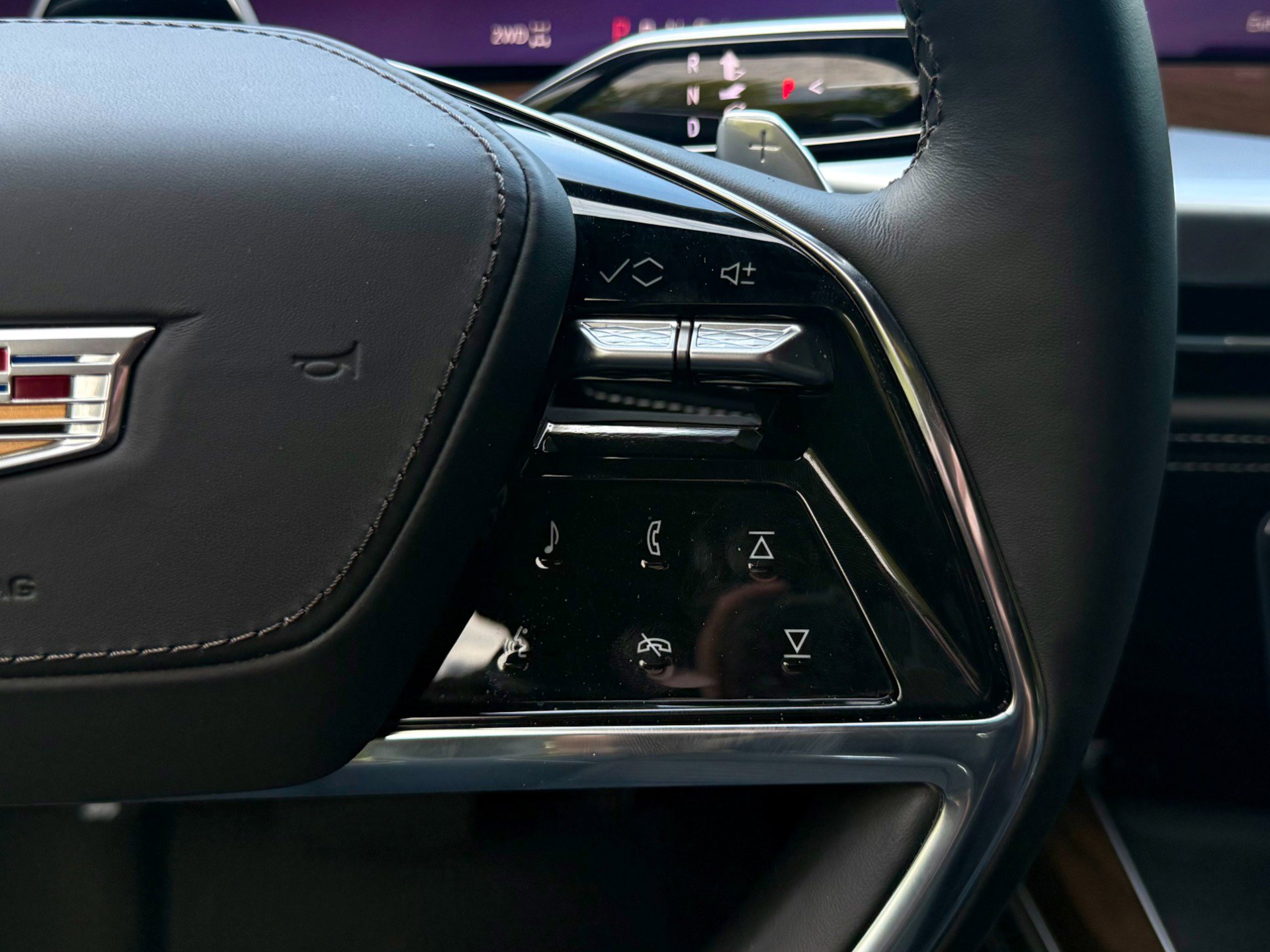 Used 2025 Cadillac Escalade Sport Platinum w/ LPO, ONYX Package image 69