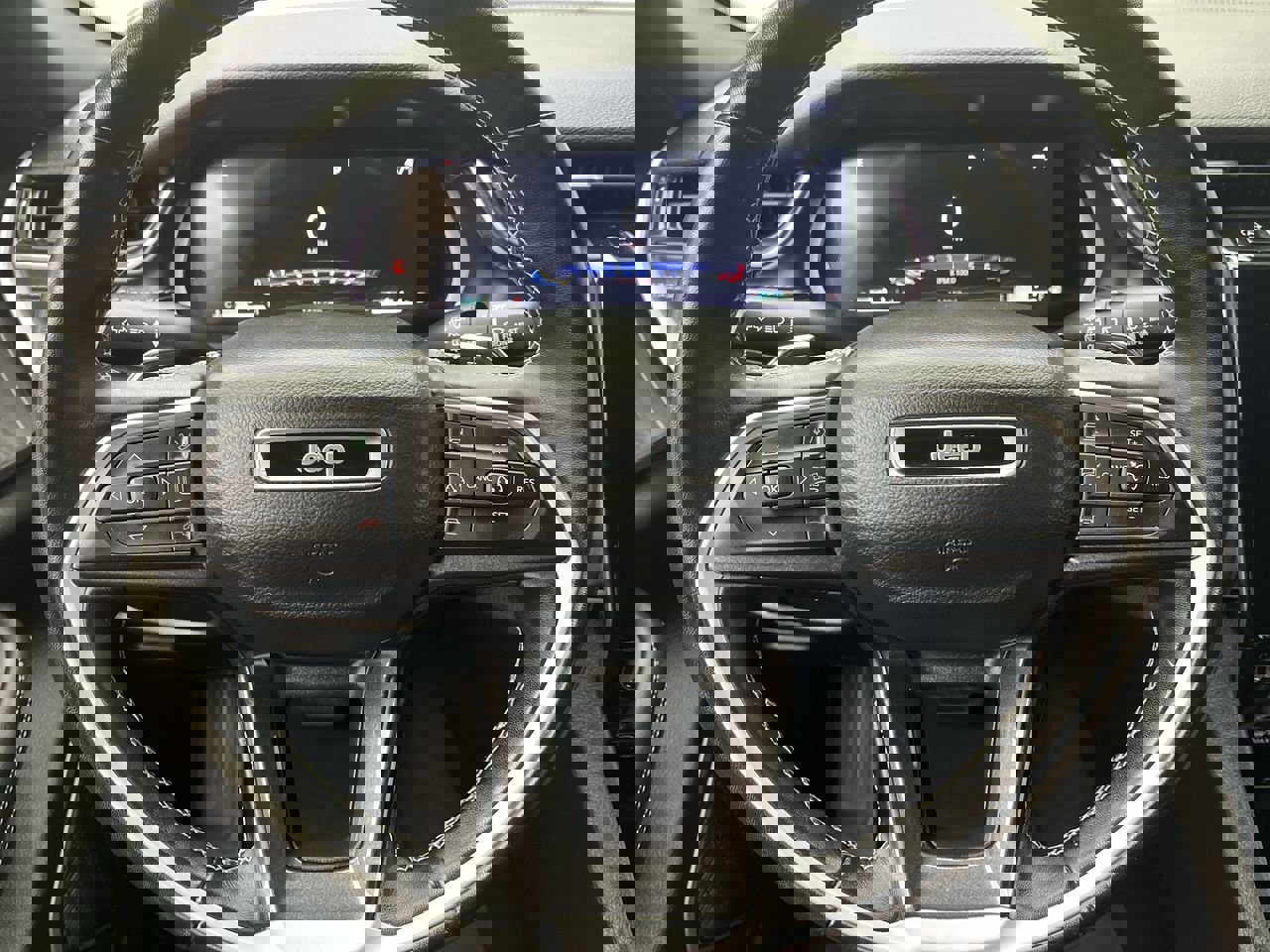 Used 2022 Jeep Grand Cherokee Altitude image 13