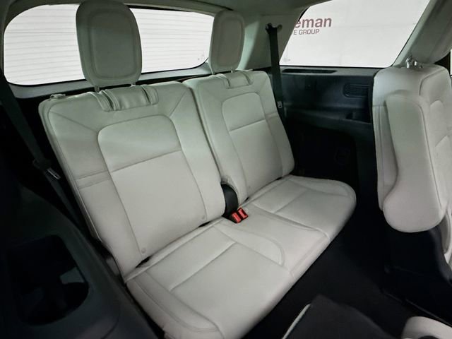 Used 2025 Lincoln Aviator AWD image 28