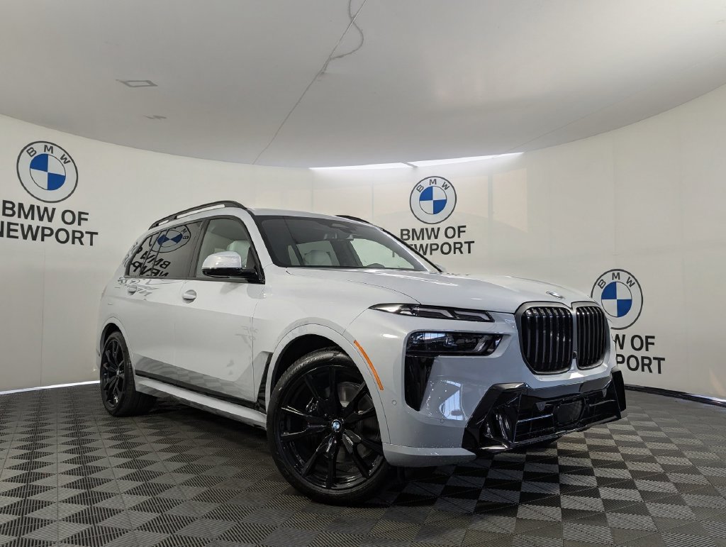 New 2027 BMW X7 xDrive40i w/ M Sport Package AWD/4WD image 3