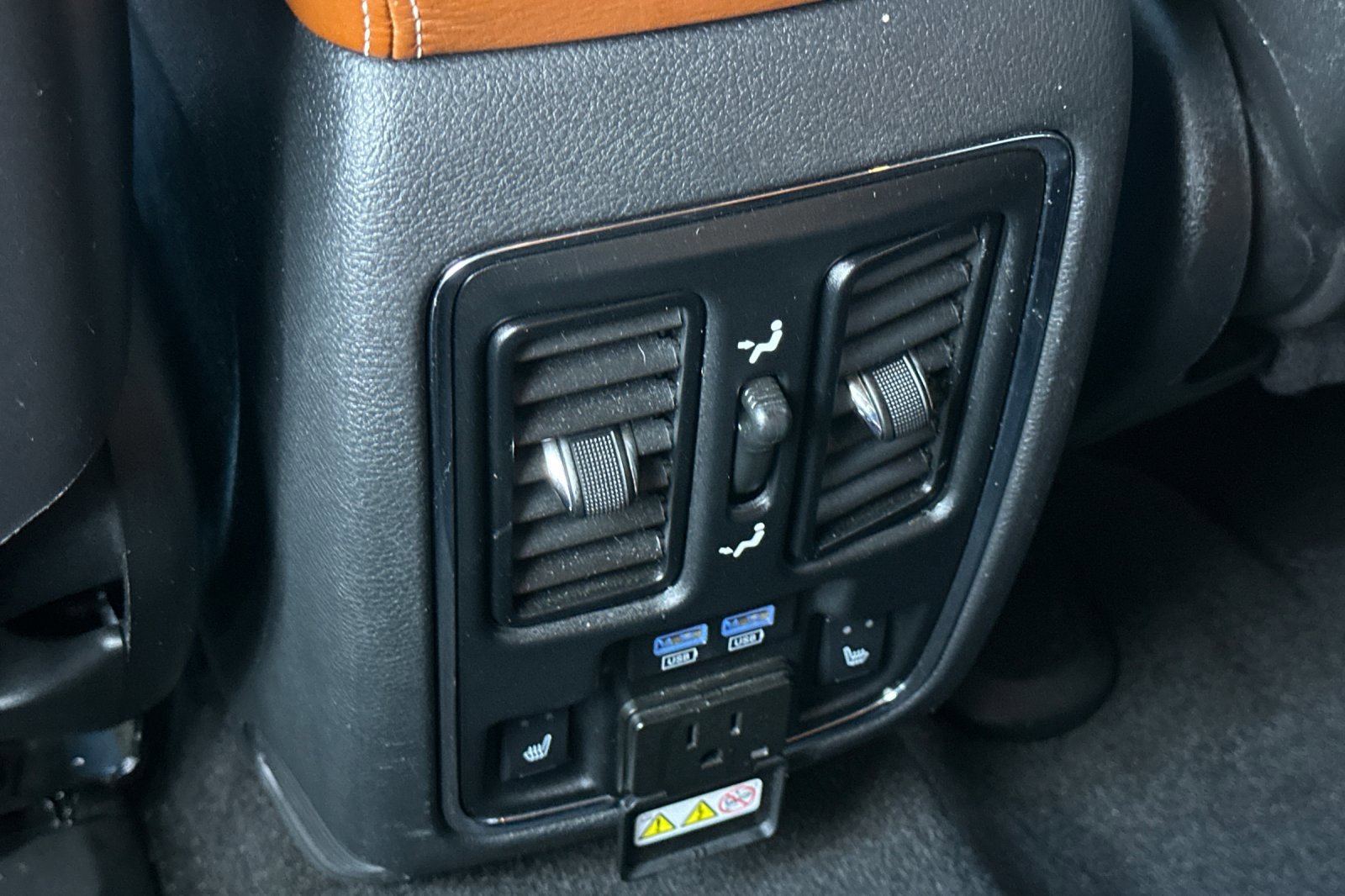 Used 2015 Jeep Grand Cherokee SRT w/ Trailer Tow Group IV image 43