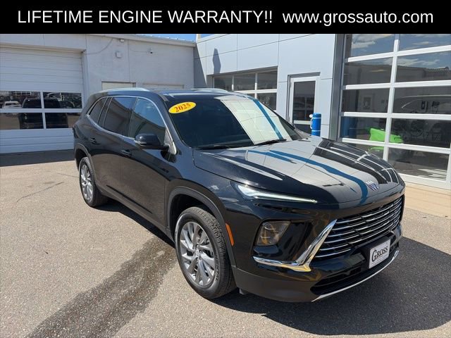 Used 2025 Buick Enclave Preferred AWD/4WD image 2