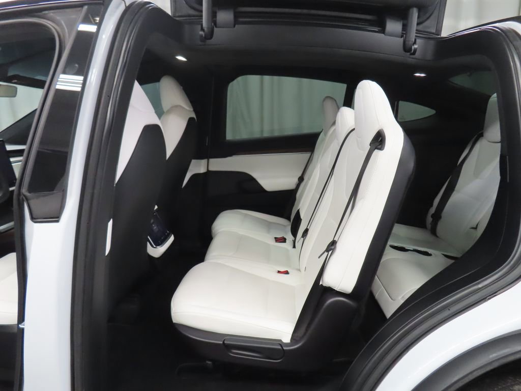Used 2023 Tesla Model X image 13