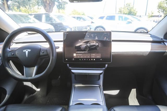 Used 2024 Tesla Model Y Long Range AWD/4WD image 13